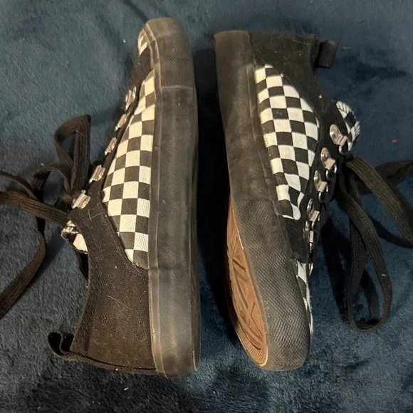 Monochrome Checkered Women's Sneakers - Picture 4 of 7